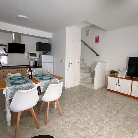 Duplex De Dos En Playa *